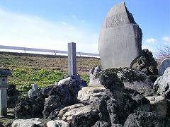 福島大尉の墓