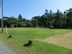 花見ヶ原森林公園　遊具の広場